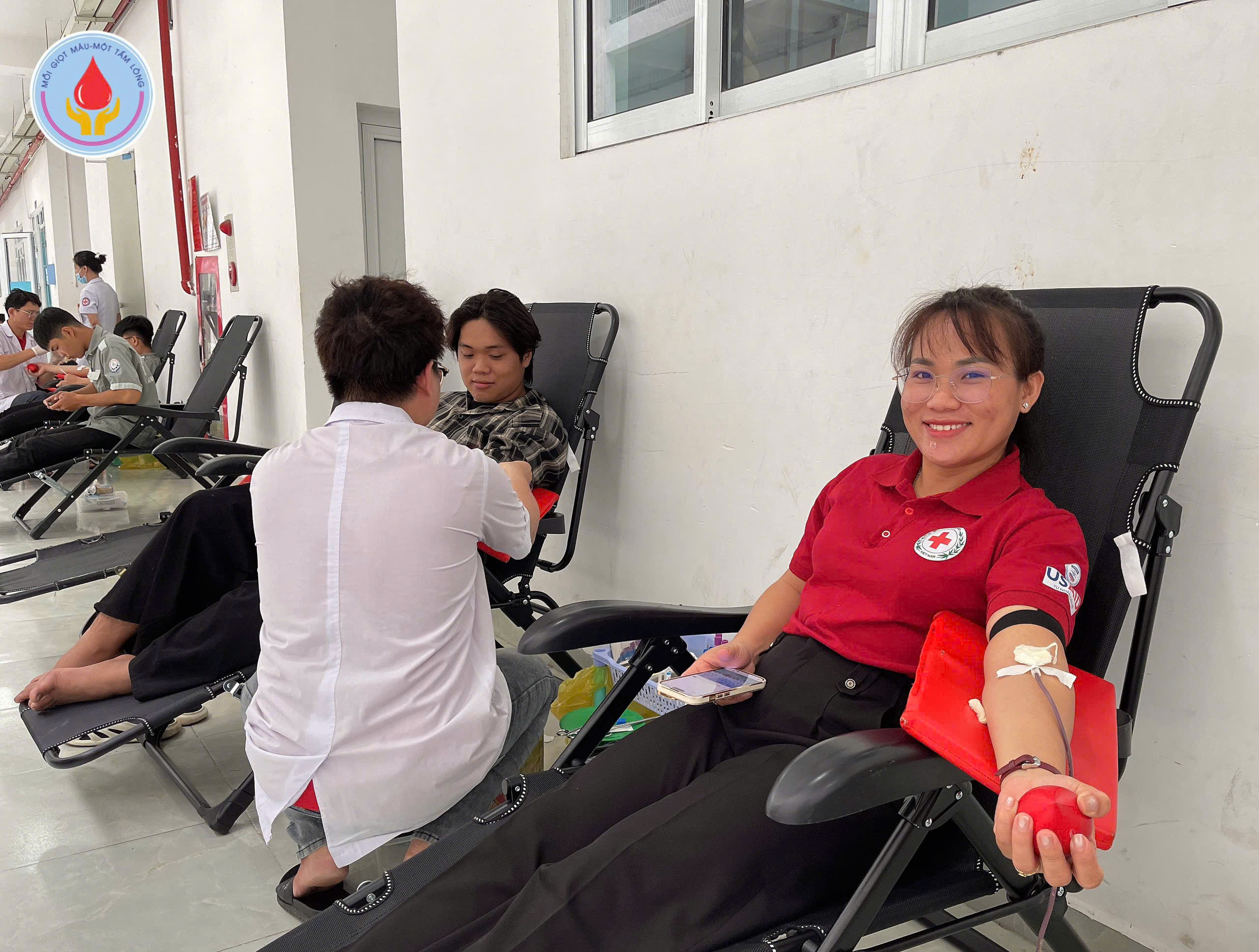 Tuổi trẻ Trường Cao đẳng Kỹ thuật Công nghệ Nha Trang tích cực tham gia hiến máu tình nguyện